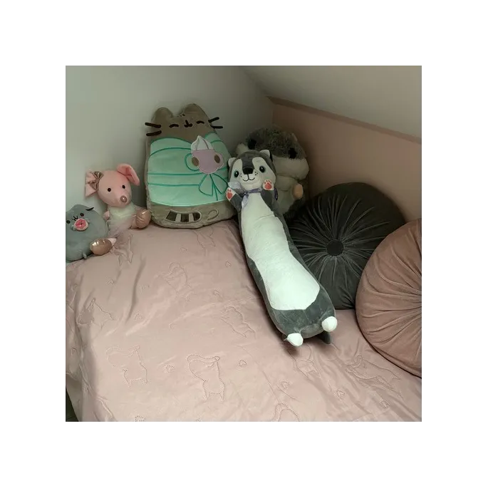 przytulanka pies 70cm jako dekoracja w pokoju dziecięcym