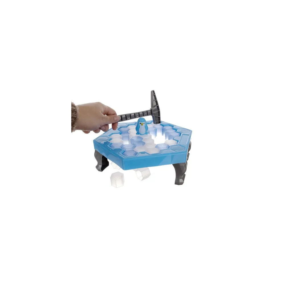 Zbliżenie na kolorowe elementy zestawu: kostki lodu w białym i niebieskim kolorze