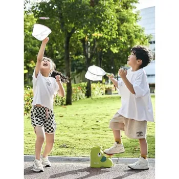 Zbliżenie na kolorowy dysk i elementy wyrzutni Kruzzel 24840