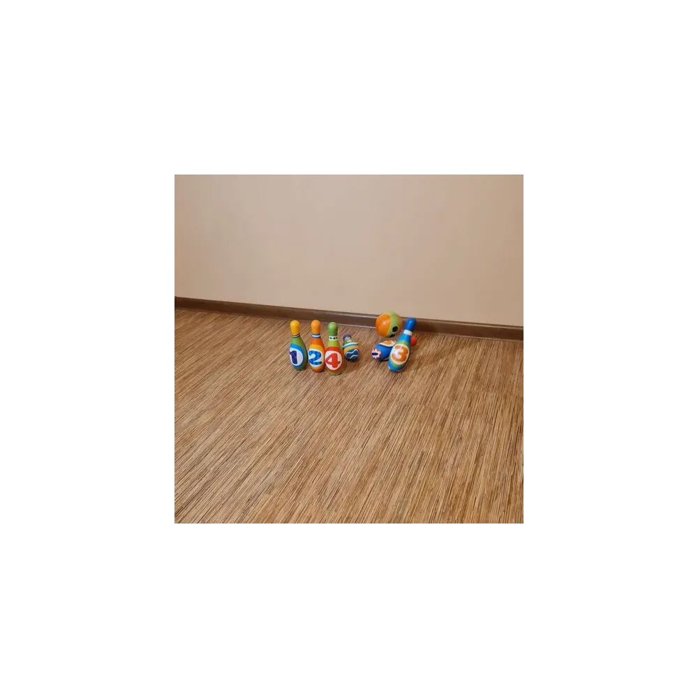 Kręgiel z pianki z wyraźnym oznaczeniem cyfrowym