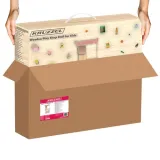 zbliżenie na kolorowe owoce i warzywa w pojemnikach w straganie