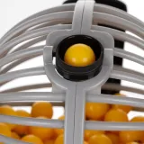 Detal zbliżenia na kartę Bingo używaną w grze planszowej Kruzzel 25006