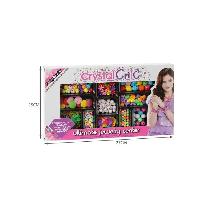 zbliżenie na różnokolorowe koraliki z zestawu diy