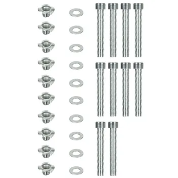 ręka dziecka łapiąca za kolorowy uchwyt wspinaczkowy