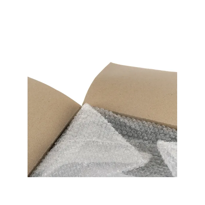 zbliżenie na przezroczyste ścianki pudełka kruzzel 25756