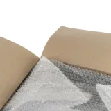 zbliżenie na przezroczyste ścianki pudełka kruzzel 25756