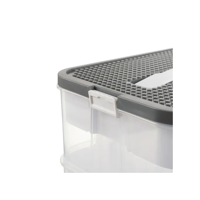 pudełko kruzzel 25756 stojące na dziecięcym biurku