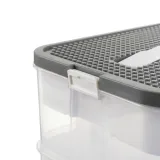 pudełko kruzzel 25756 stojące na dziecięcym biurku