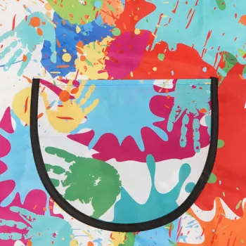 Zapięcie na rzep z tyłu fartucha pozwalające na łatwe zakładanie