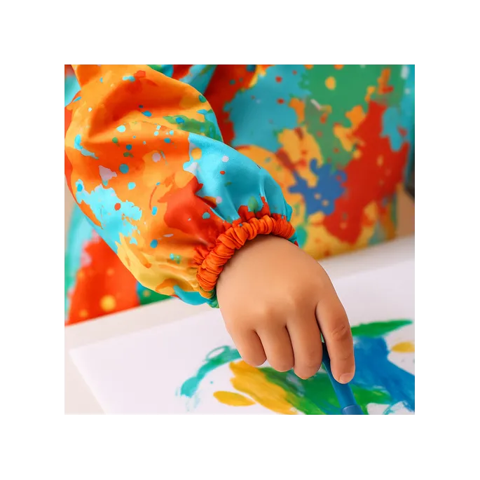 Przednia kieszeń fartucha na pędzle i kredki dla małych artystów