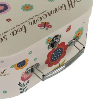 cały zestaw rozłożony z widocznymi akcesoriami do herbaty