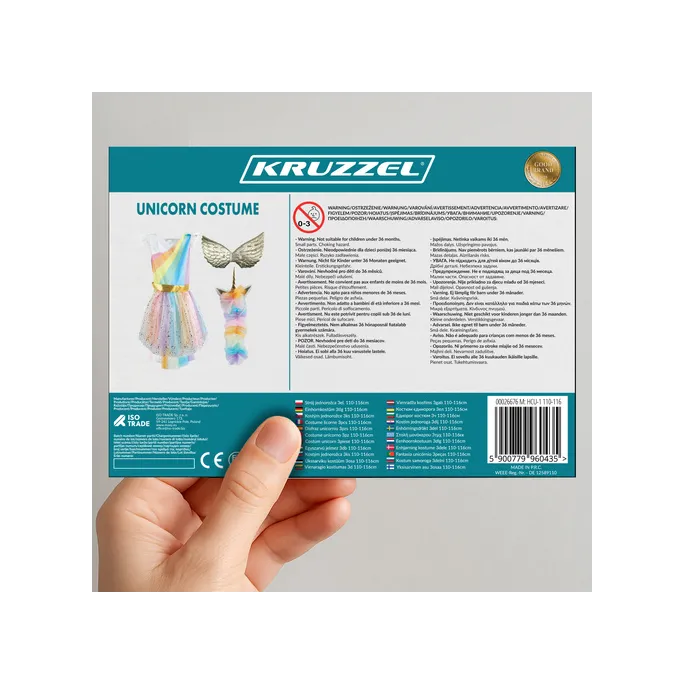 zbliżenie na opaskę z kolorowym rogiem i uszami jednorożca