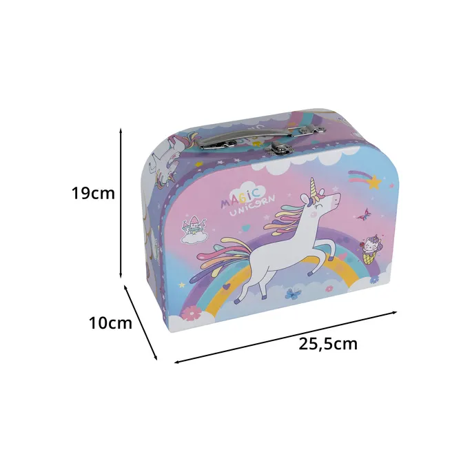 zbliżenie na kolorowy czajniczek z kompletu do herbaty dla dzieci