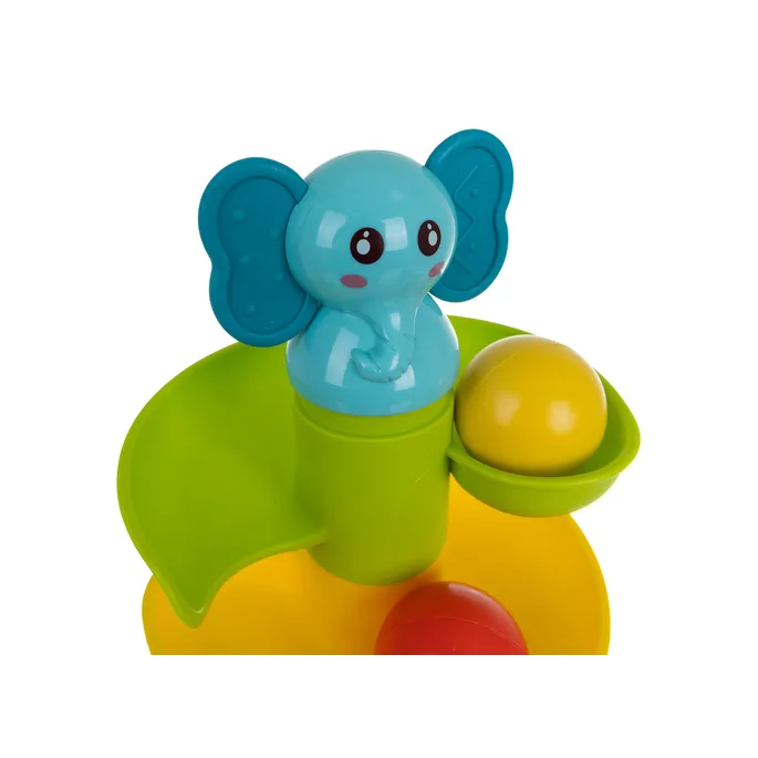 Widok wieży z piłeczkami w trakcie zabawy z dzieckiem