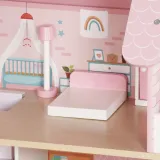 Detal oszlifowanego drewna na krawędzi domku dla lalek Kruzzel