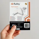 zbliżenie na puszyste wykończenie skrzydeł anioła ruhhy