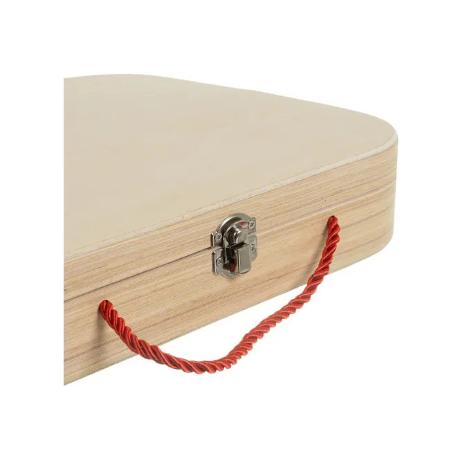 drewniana skrzynka kruzzel złożona i gotowa do przenoszenia