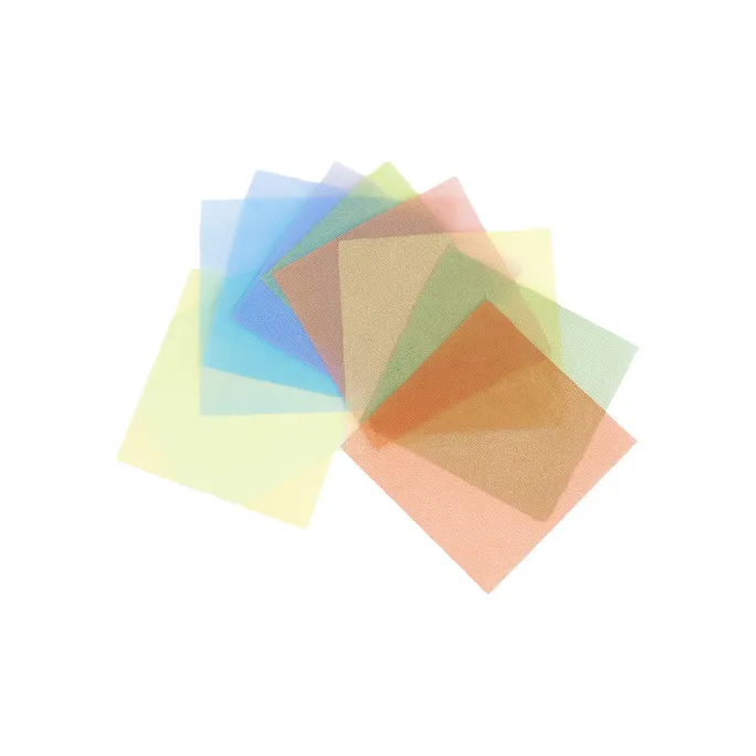 Detal wzorzystej chusteczki dołączonej do sorter pudełka