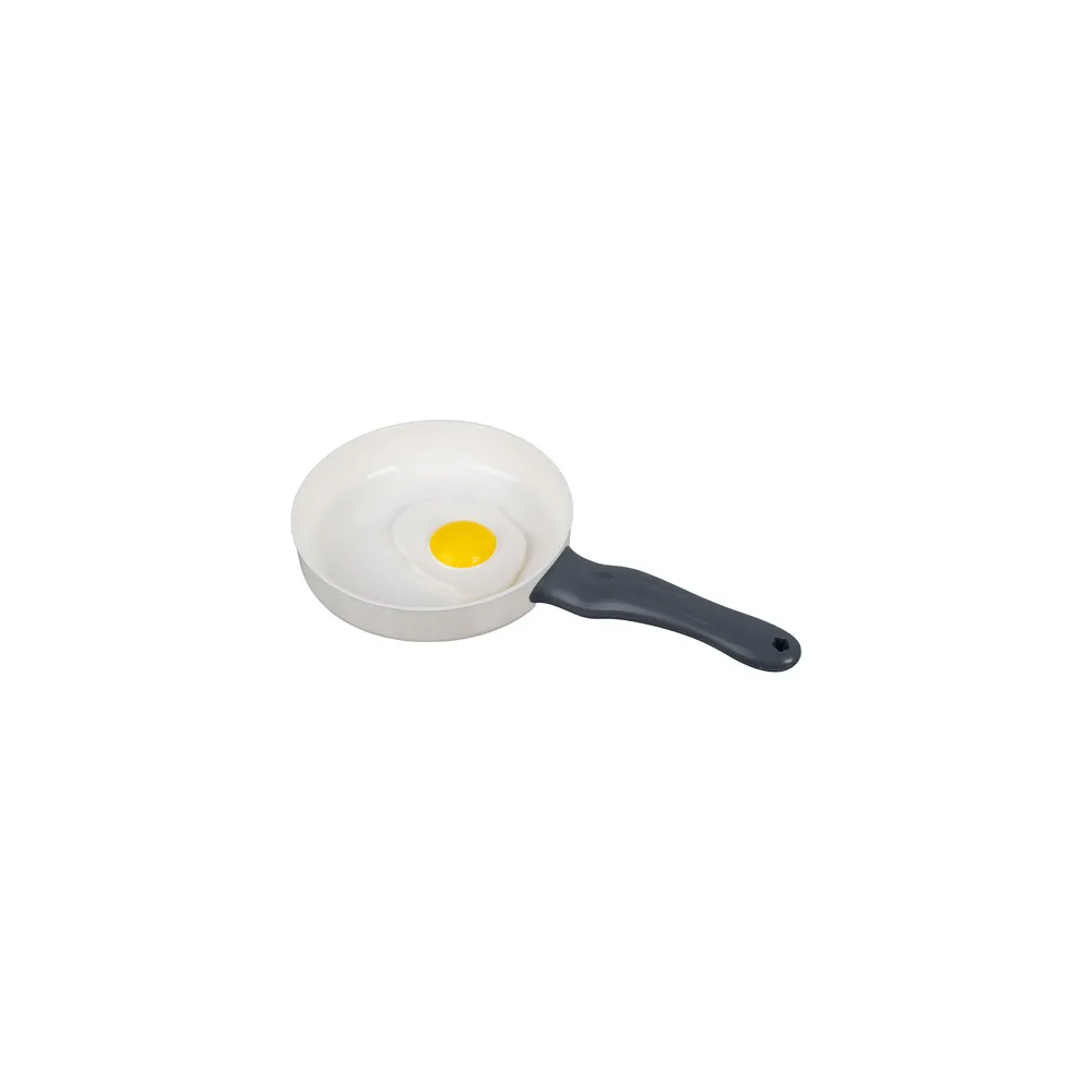 Zestaw akcesoriów kuchennych zapakowany w brązowy karton transportowy