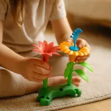 kufer na kółkach z rączką do przechowywania klocków ogrodowych