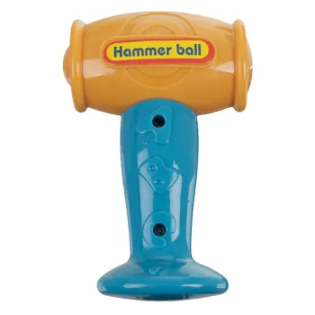 dziecko sortujące klocki w otwory słonika