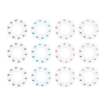 maszynka do dekorowania ubrań i włosów na białym tle