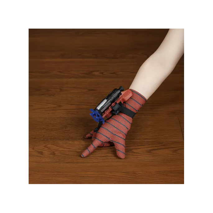 widok trzech miękkich strzałek obok rękawicy