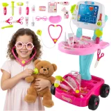 zestaw małego doktora z różowym wózkiem i akcesoriami na tle białym