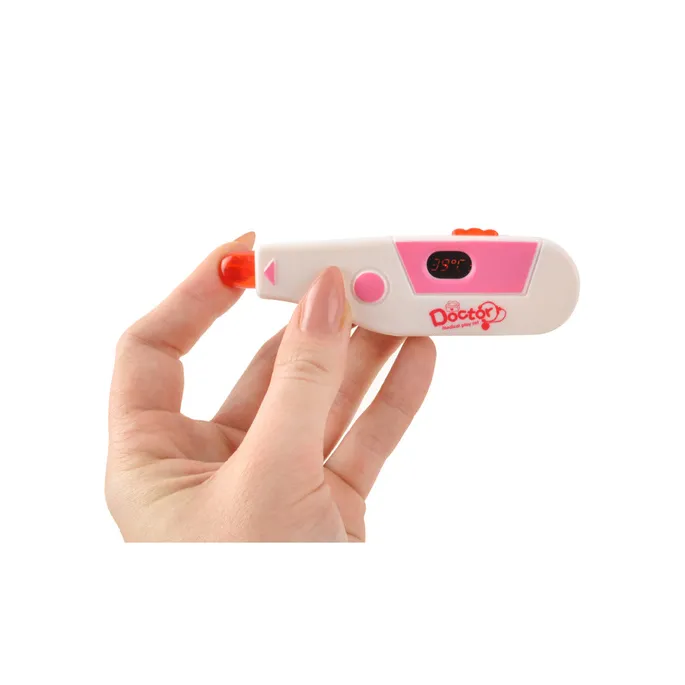 widok na akcesoria medyczne: stetoskop, lusterko i termometr