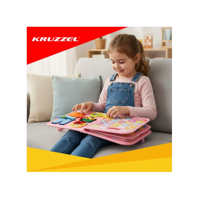 kolorowe kształty i faktury na jednej ze stron książeczki