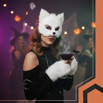 widok całego zestawu akcesoriów przebierankowych w białym kolorze