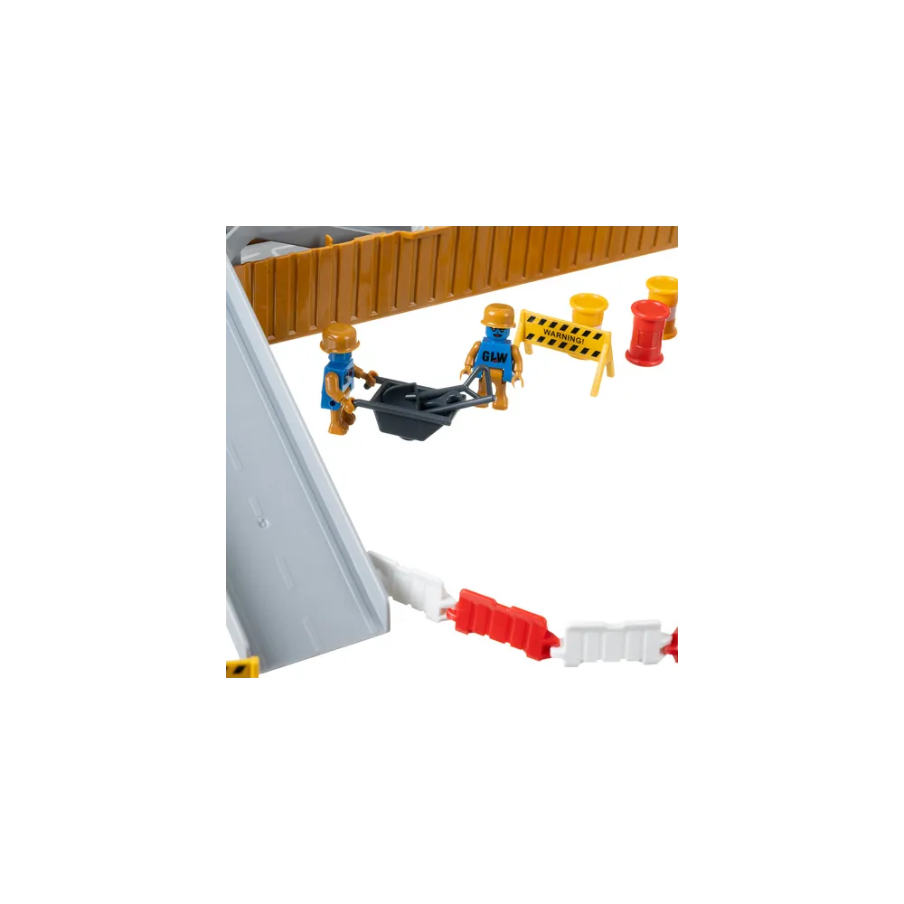 ładnie wykonana wywrotka z otwartą platformą w zestawie