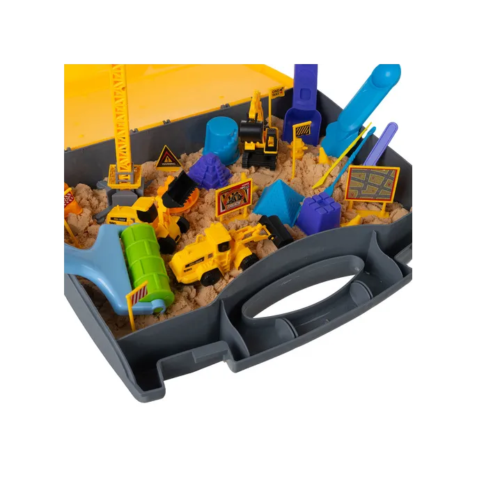ruchomy dźwig i spychacze w trakcie zabawy na piasku kreatywnym