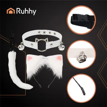 opaska z uszami z futerkiem prezentowana w zestawie przebierankowym