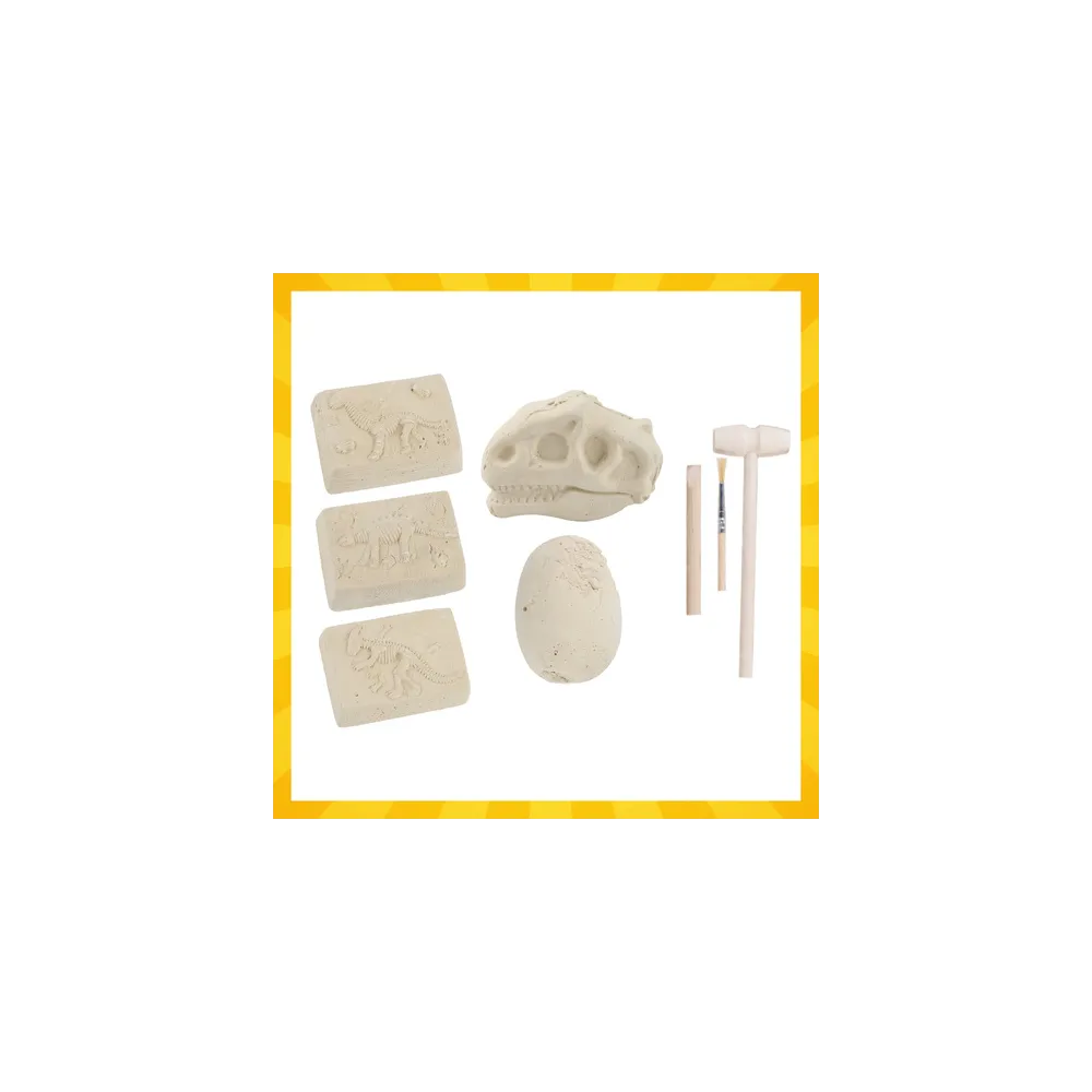 prezentacja złożonych szkieletów dinozaurów na tle zestawu