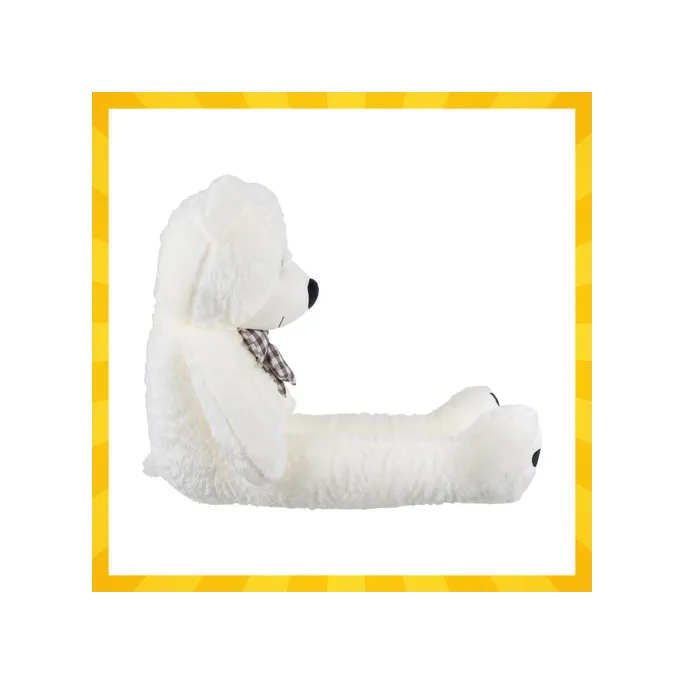 ozdobna kokarda misia pluszowego przedstawiona z bliska