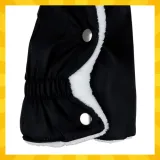 Uchwycenie mufek z obu stron prezentujących uniwersalny design