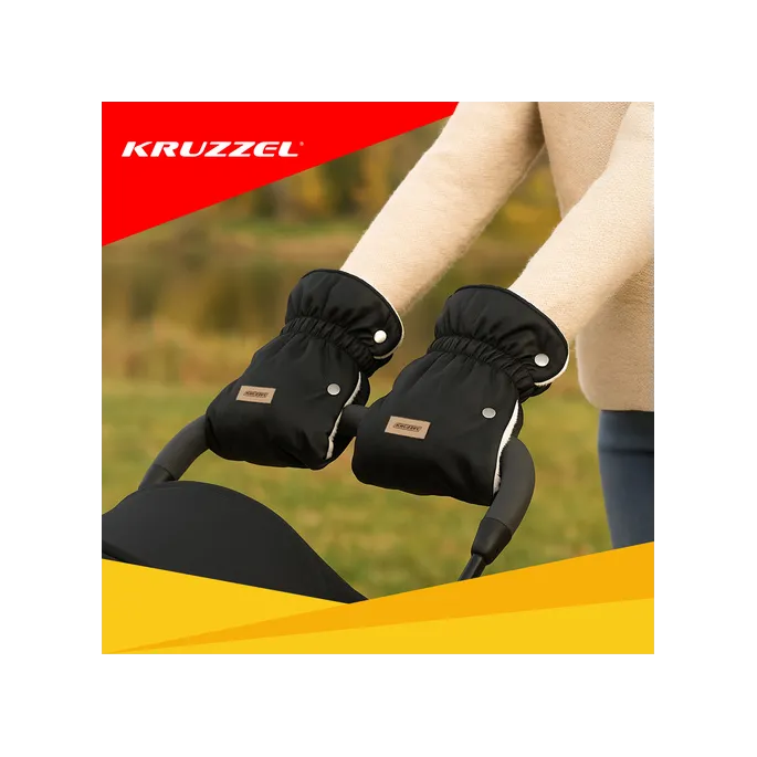 Komplet mufek do wózka Kruzzel w czarnym kolorze położony obok siebie