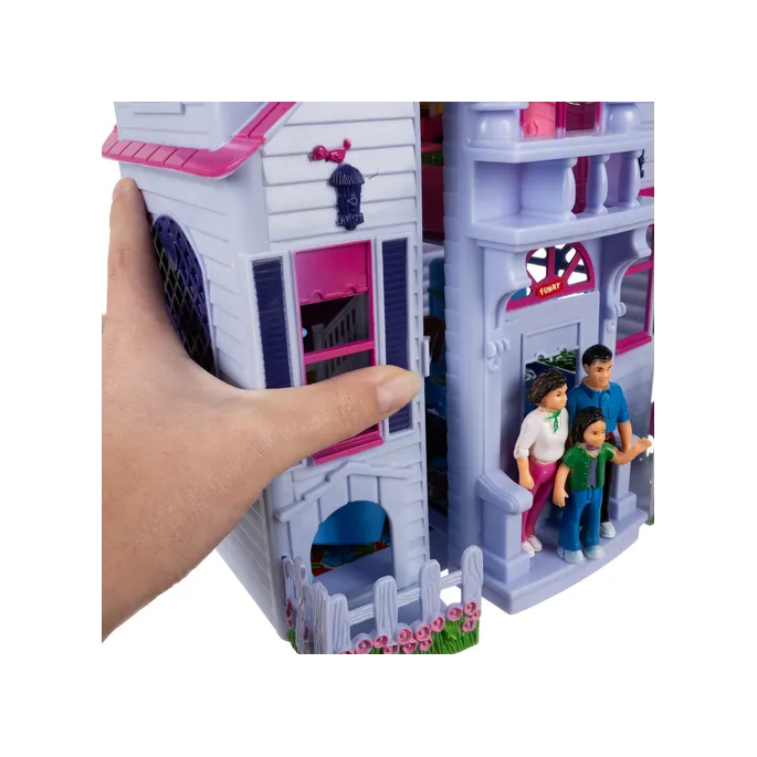 Wnętrze salonu z kominkiem i sofą w domku dla lalek 26689