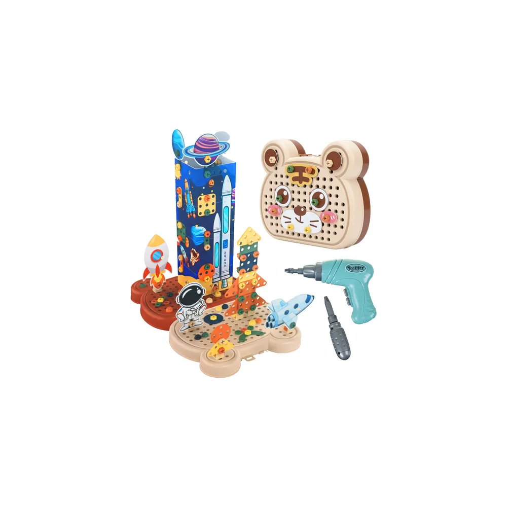 klocki konstrukcyjne 3D kosmos wszystko rozłożone na planszy montażowej