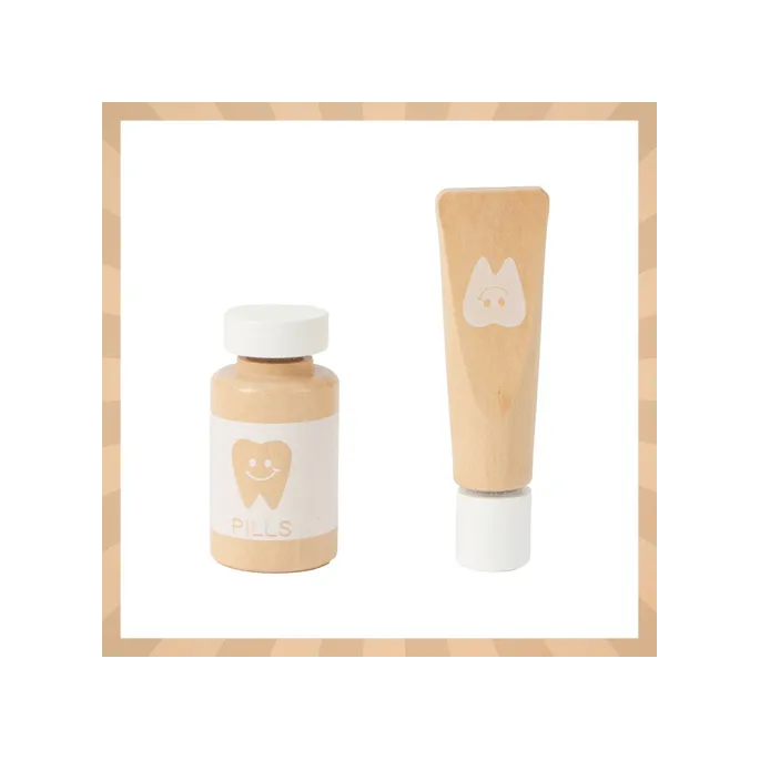 stetoskop i szczoteczka do zębów z zestawu małego lekarza