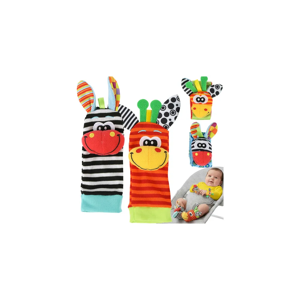 zestaw 4 grzechotek dla dzieci z opaskami i skarpetkami w kolorowe wzory