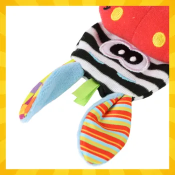 kolorowe skarpetki-grzechotki z pluszowymi główkami zwierząt