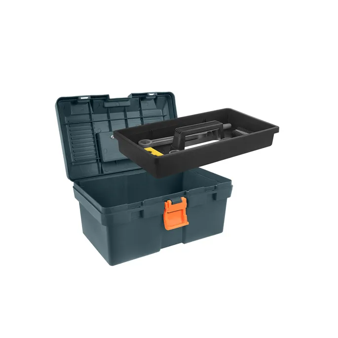 piła ręczna i poziomica z zestawu do zabawy w warsztat