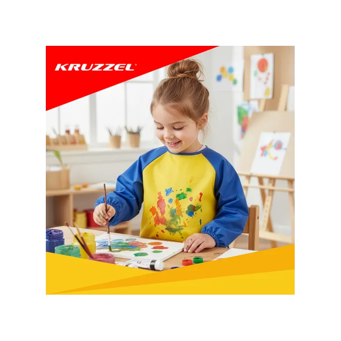 detal szerokiego otworu na rękę fartuszka dziecięcego