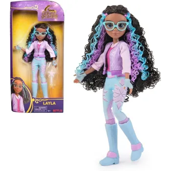 Lalka Layla z akcesoriami na tle Bajkowego Świata Akademii Jednorożców