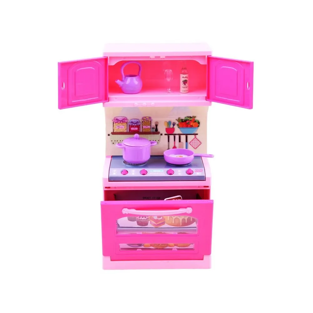 Akcesoria kuchenne: patelnia z jajkiem, czajnik, garnek i deska do krojenia