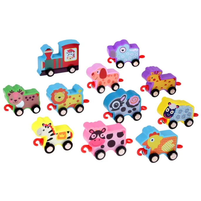 zbliżenie na kolorowe figury zwierząt z zestawu klocków