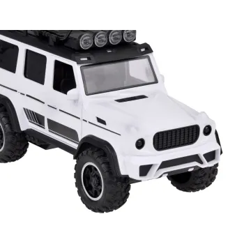 Widok bagażnika na dachu z efektem świateł LED OFF-ROAD