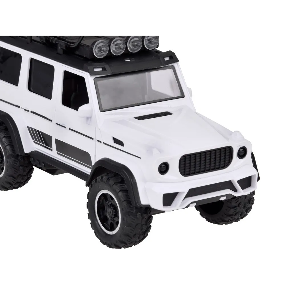 Widok bagażnika na dachu z efektem świateł LED OFF-ROAD